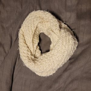 Old Navy white knitted wrap scarf